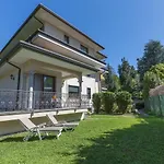La Petite Dame - Maggiore - 100 M From The ヴェルバーニア