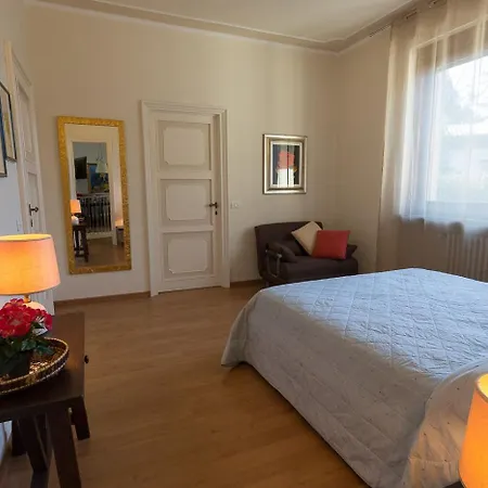 La Petite Dame - Maggiore - 100 M From The