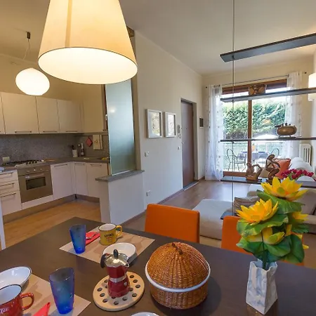 La Petite Dame - Maggiore - 100 M From The 韦尔巴尼亚