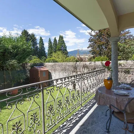Apartment La Petite Dame - Maggiore - 100 M From The