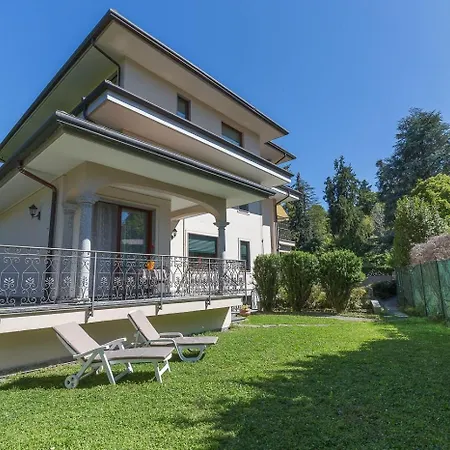 La Petite Dame - Maggiore - 100 M From The Verbania