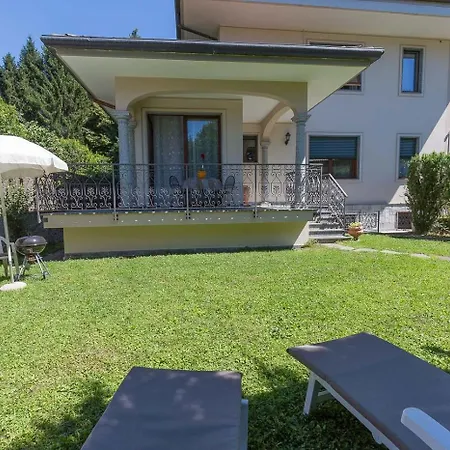 La Petite Dame - Maggiore - 100 M From The * Вербания