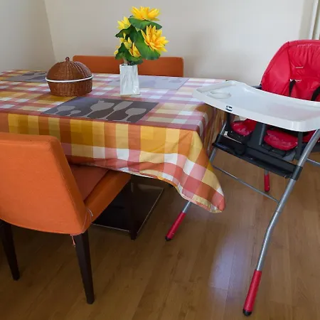 La Petite Dame - Maggiore - 100 M From The * Вербания