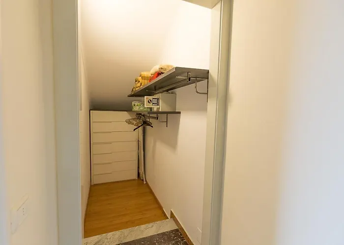 La Petite Dame - Maggiore - 100 M From The * Verbania