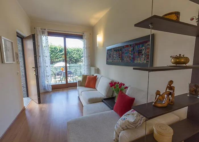 Apartment La Petite Dame - Maggiore - 100 M From The *