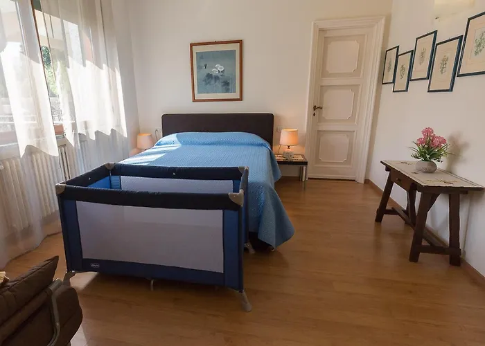 La Petite Dame - Maggiore - 100 M From The