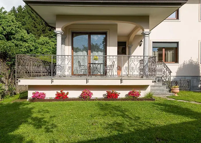 Apartment La Petite Dame - Maggiore - 100 M From The Verbania