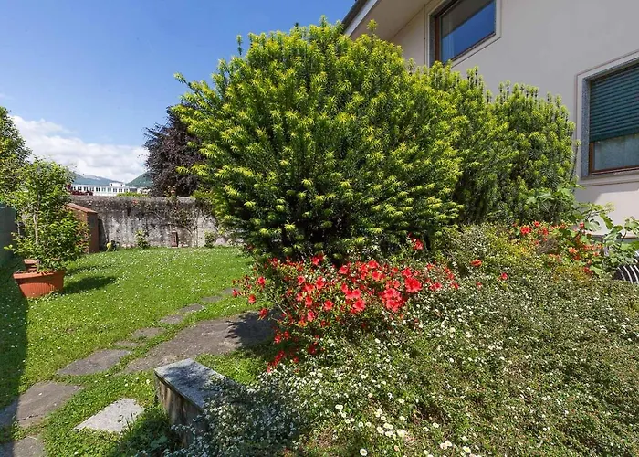 Apartment La Petite Dame - Maggiore - 100 M From The *