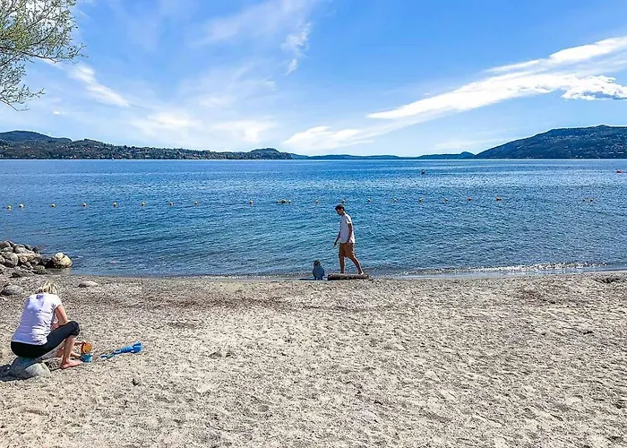 La Petite Dame - Maggiore - 100 M From The * Verbania