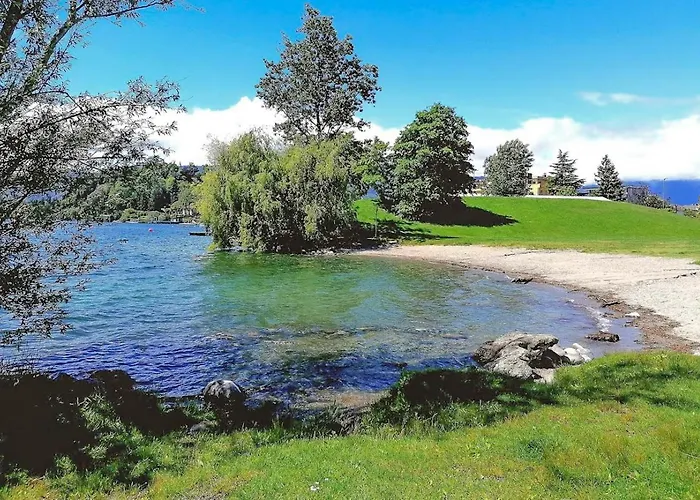 La Petite Dame - Maggiore - 100 M From The *